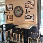 מלון Hotel-cafe Du Trinquet