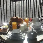 מלון Hotel-cafe Du Trinquet