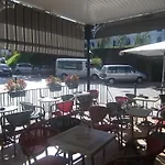 מלון Hotel-cafe Du Trinquet קמבו-לה-באן