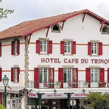 Hotel-cafe Du Trinquet カンボ・レ・バン