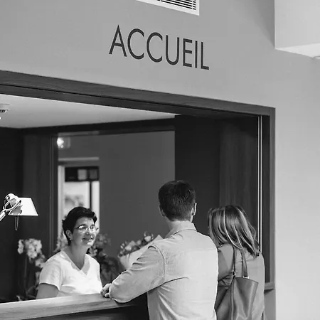 فندق Hotel-cafe Du Trinquet كامبو-لي-بان