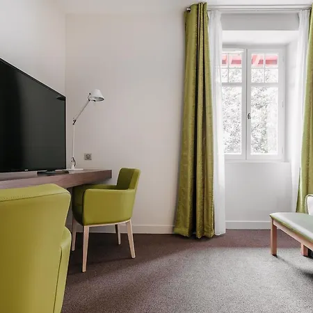 Hotel-café Du Trinquet Cambo-les-Bains