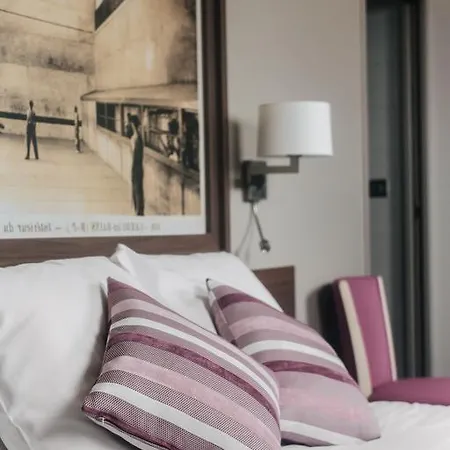 فندق Hotel-cafe Du Trinquet 3*