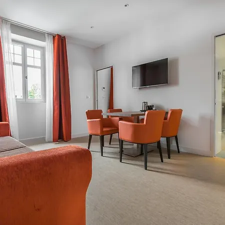 فندق Hotel-cafe Du Trinquet كامبو-لي-بان