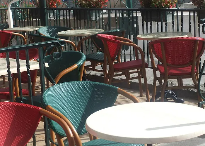 Hotel Hotel-café Du Trinquet