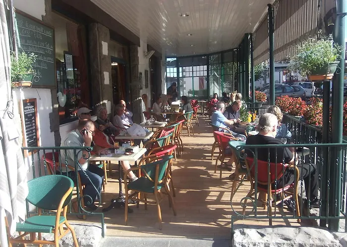 Hotel-café Du Trinquet Cambo-les-Bains