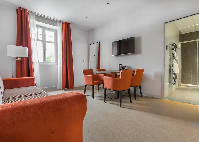 Hotel Hotel-café Du Trinquet Cambo-les-Bains